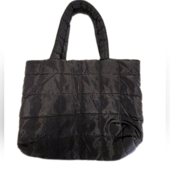 Black quilted puffer shoulder bag purse tote carry-on 18" x 14", Velcro closure - Picture 1 of 7
